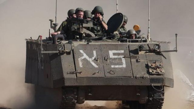 Israel rejeita a possibilidade de um cessar-fogo e intensifica sua presença na Faixa de Gaza.