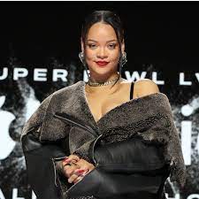 O tão esperado retorno de Rihanna aos palcos de música ao vivo acontecerá durante o intervalo do Super Bowl