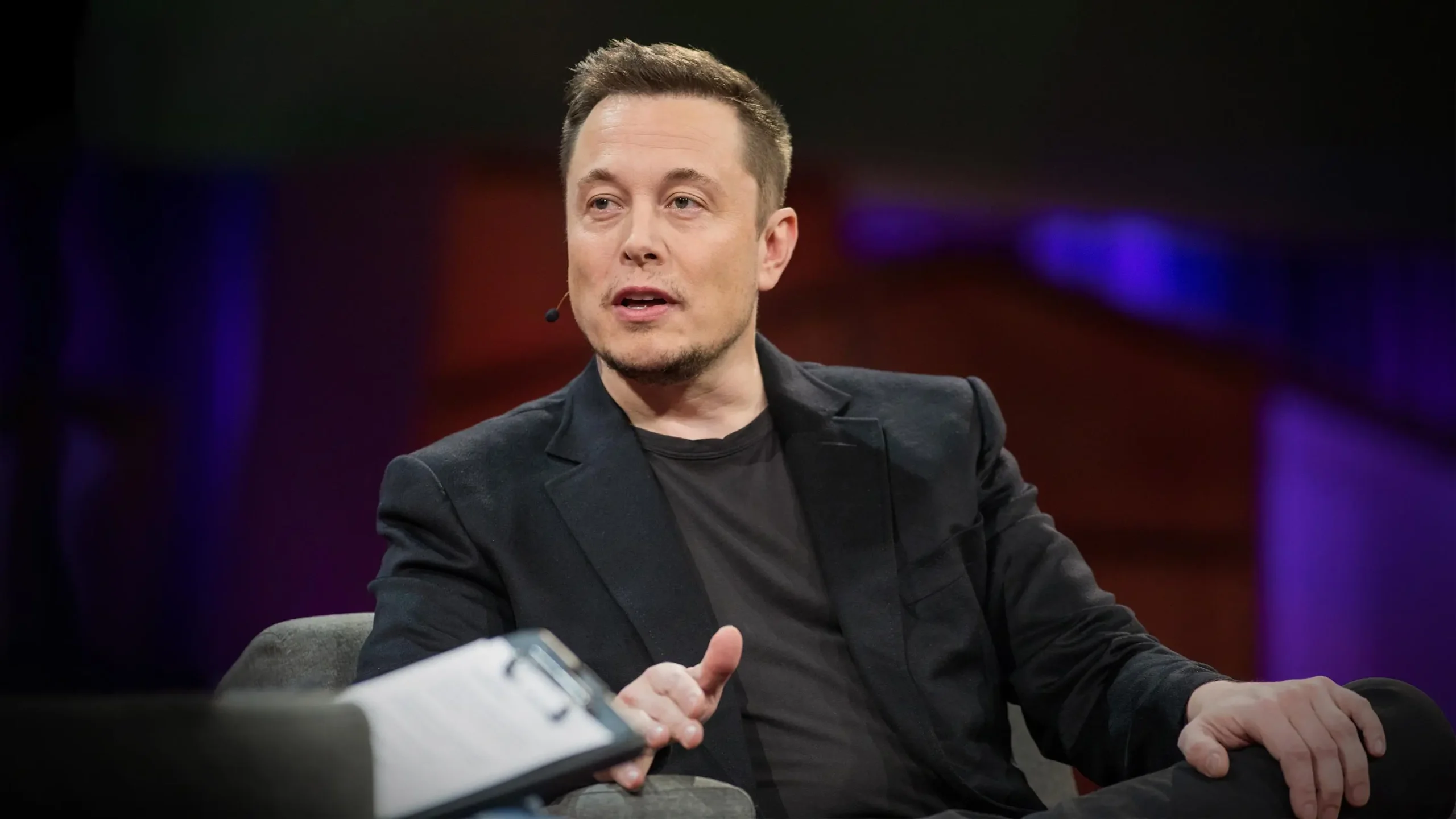 Elon Musk revela o primeiro implante de um chip cerebral da Neuralink em um ser humano.