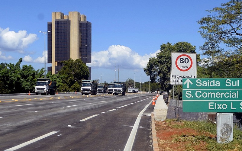 Juiz negou redução da velocidade para 60 km/h no Eixão