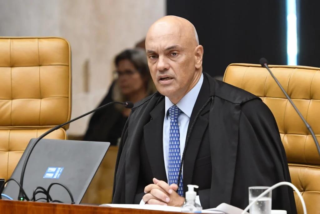 Análise ocorre no plenário virtual da Corte e os ministros podem inserir os votos no sistema eletrônico até o dia 6 de setembro. Moraes entende que provedor não pode questionar bloqueio contra usuário porque não faz parte da investigação que provocou a restrição