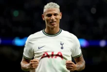 Com o sonho de repatriar Richarlison nesta janela de transferências, o Fluminense se reuniu com representantes do Tottenham,