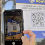 QR Code nas Paradas de Ônibus do DF Mostra Horários em Tempo Real e Facilita a Vida de Passageiros