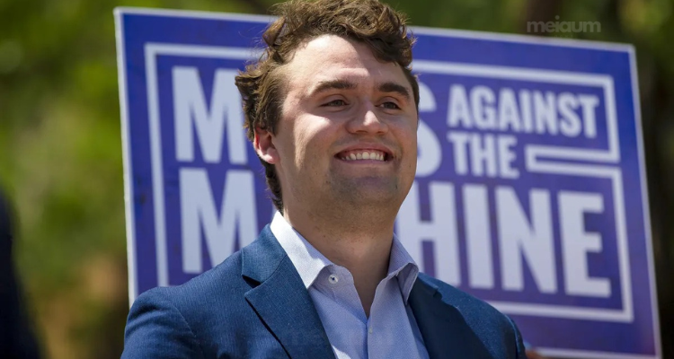 Assassinato de influenciador conservador charlie kirk aliado de Trump após ser baleado nos EUA