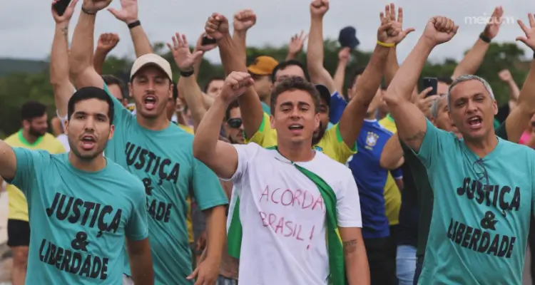 Nikolas Ferreira lidera caminhada