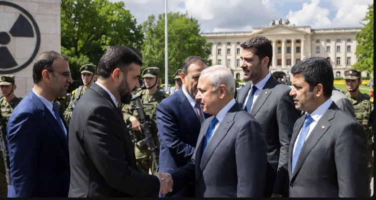 Irã exige direito ao enriquecimento nuclear e desafia pressão dos EUA em negociações tensas