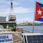 Crise em Cuba se agrava navios com alimentos, remédios e painéis solares chegam à ilha