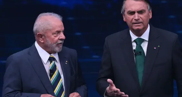 Presidente Lula sugeriu que antecessor era responsável por sumiço de peças, que depois foram encontradas no próprio palácio.
