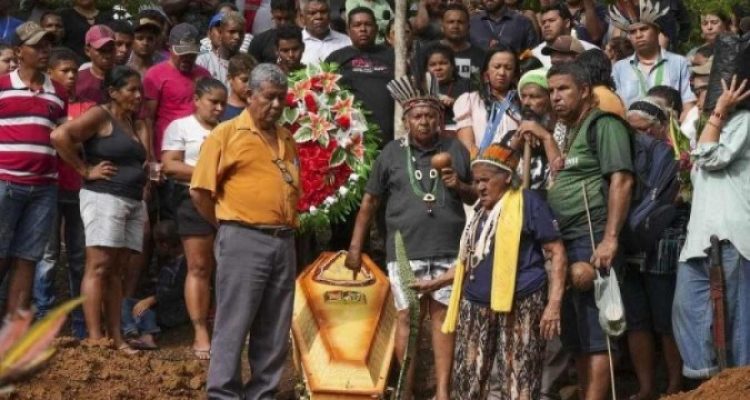 A pajé Maria Fátima Muniz de Andrade, conhecida como Nega Pataxó, foi morta a tiros. No ataque, foram baleados outros indígenas -  (crédito: Divulgação/Ministério dos Povos Indígenas)