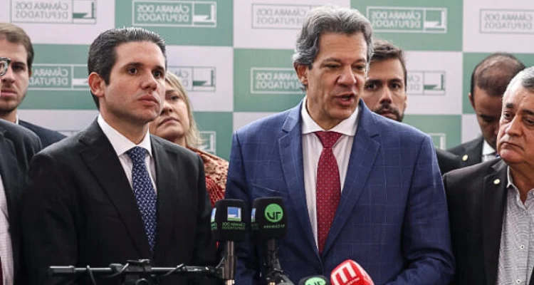 Haddad elogia Hugo Motta