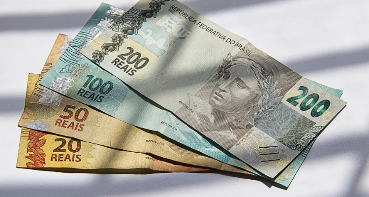 Quanto rende R$10 mil no Tesouro Selic
