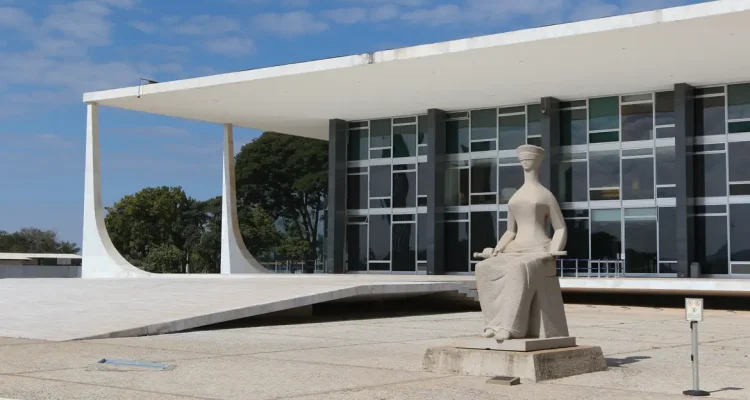 presidência temporária do STF