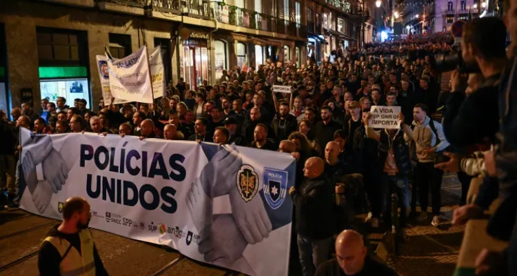 Manifestação realiza-se a partir das 17:30 entre o Largo do Carmo e a Assembleia da República.