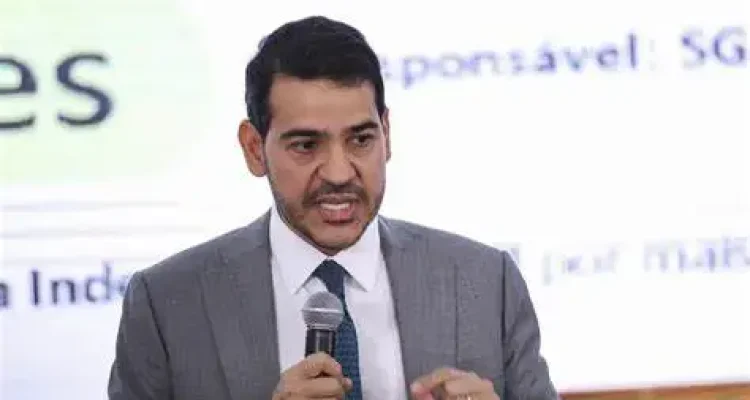 AGU pede à Polícia Federal que investigue fake news sobre Pix