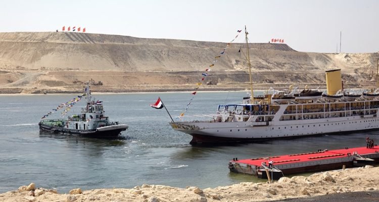 canal-de-suez-bloomberg.jpg