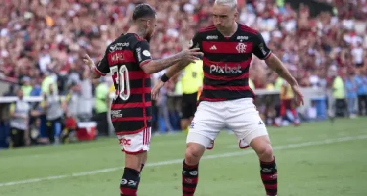 Equipe rubro-negro fez três gols na primeira etapa, levou dois no segundo, mas segurou a pressão colorada e assumiu a terceira colocação