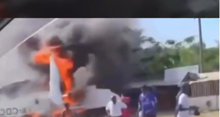 Avião cai no Quênia