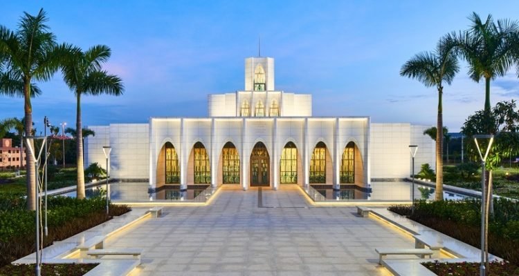 Comissão aprova PEC que amplia imunidade tributária para templos religiosos