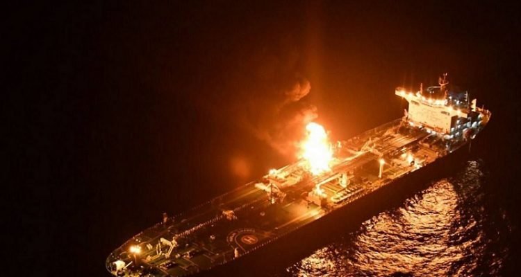 Navio de carga é o primeiro afundado pelos rebeldes Houthis