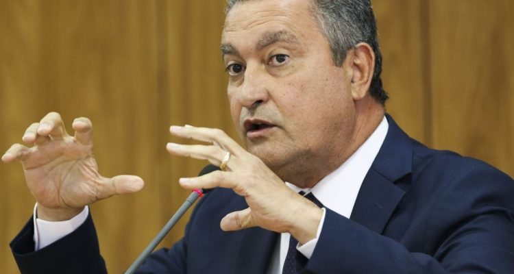 Rui Costa tem nome citado em delação sobre fraude na área da saúde na Bahia